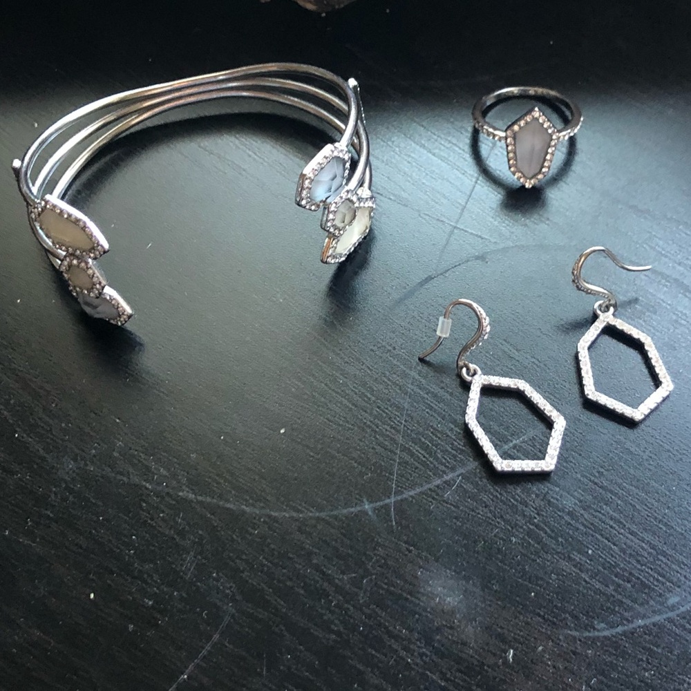 Open bracelet, earrings and ring set